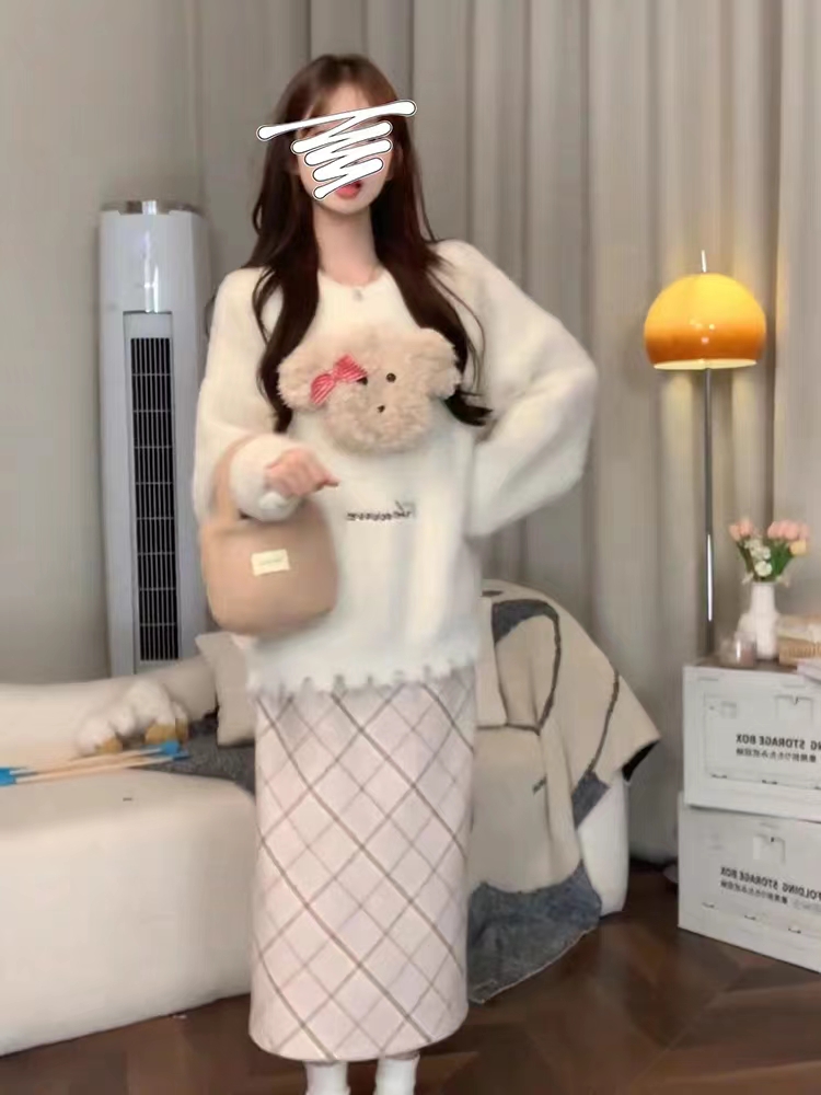 卡通毛絨小熊圓領套頭毛衣女秋季寬鬆軟糯慵懶針織上衣