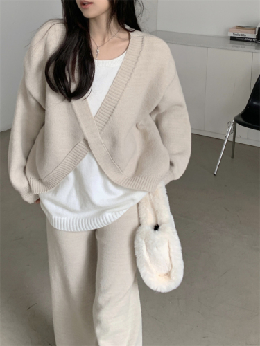 1786 Real shot Autumn Korean style lazy soft fufu knitted jacket + 1787 Straight loose knitted pants