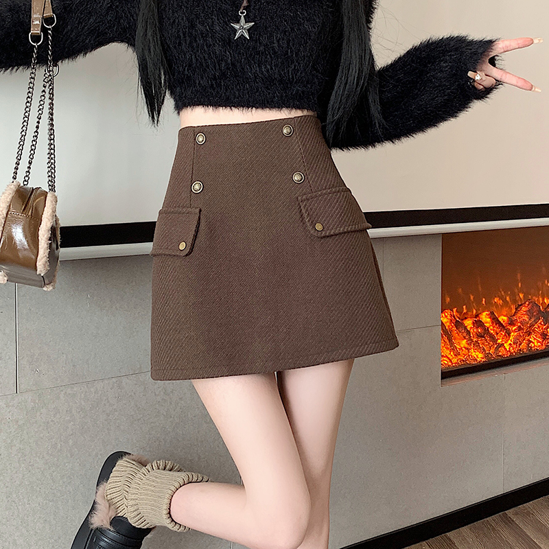 Actual shot of 2023 autumn and winter American hottie buttoned twill woolen anti-exposure short skirt slimming A-line hip-hugging skirt
