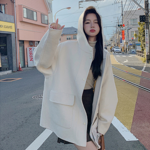 Off-white short hooded woolen coat for women autumn and winter 2023 new French design woolen coat