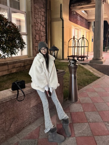 Real shot of Cream Rabbit Second-hand Small Cloak Eco-Friendly Furry Cute Jacket Micro Trumpet Slim Pants Suit