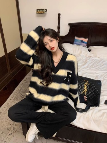 Autumn and winter lazy style V-neck letter casual loose lazy style striped pullover sweater for women