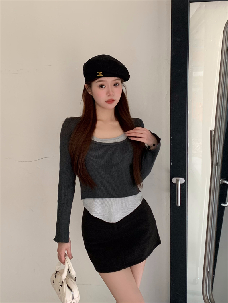 實拍 設計感小眾圓領秋冬打底長袖T恤女新款假兩件拼色上衣
