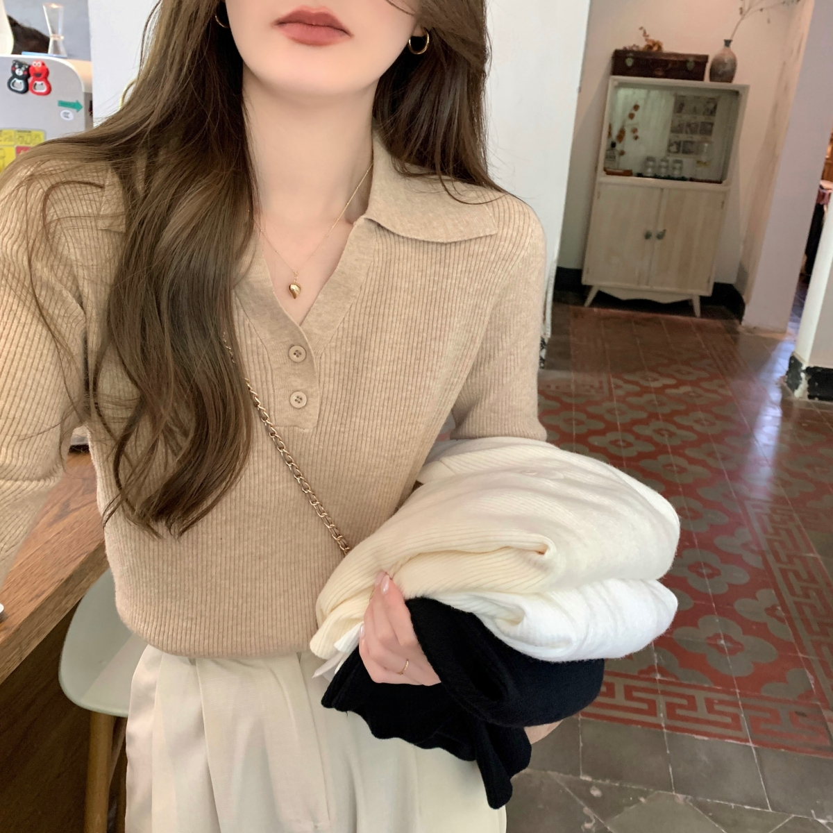 Knitted sweaters for women in autumn and winter 2023 new polo collar button-down long-sleeved inner short sweater