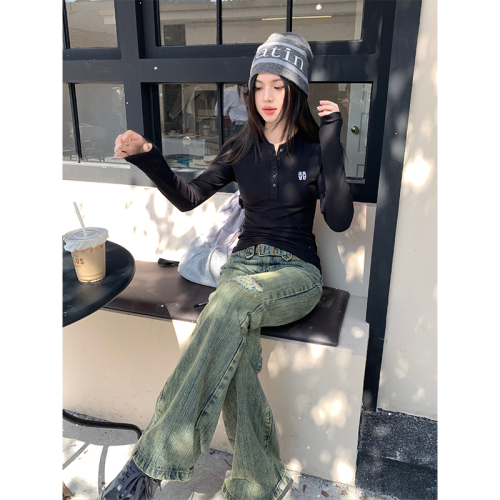 Real shot of American-style buttoned tight long-sleeved autumn and winter velvet T-shirt for hot girls, versatile slim-fitting long-sleeved bottoming shirt top