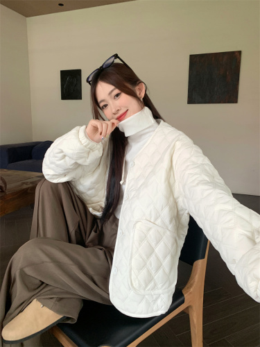 Actual shot of rhombus round neck cotton coat for women, new loose quilted high-end cotton coat