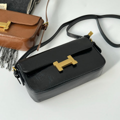 Photographed~Autumn/Winter Matching Set~Niche Design Feeling Magnetic Clasp Shoulder Bag & Crossbody Small Square Bag for Women