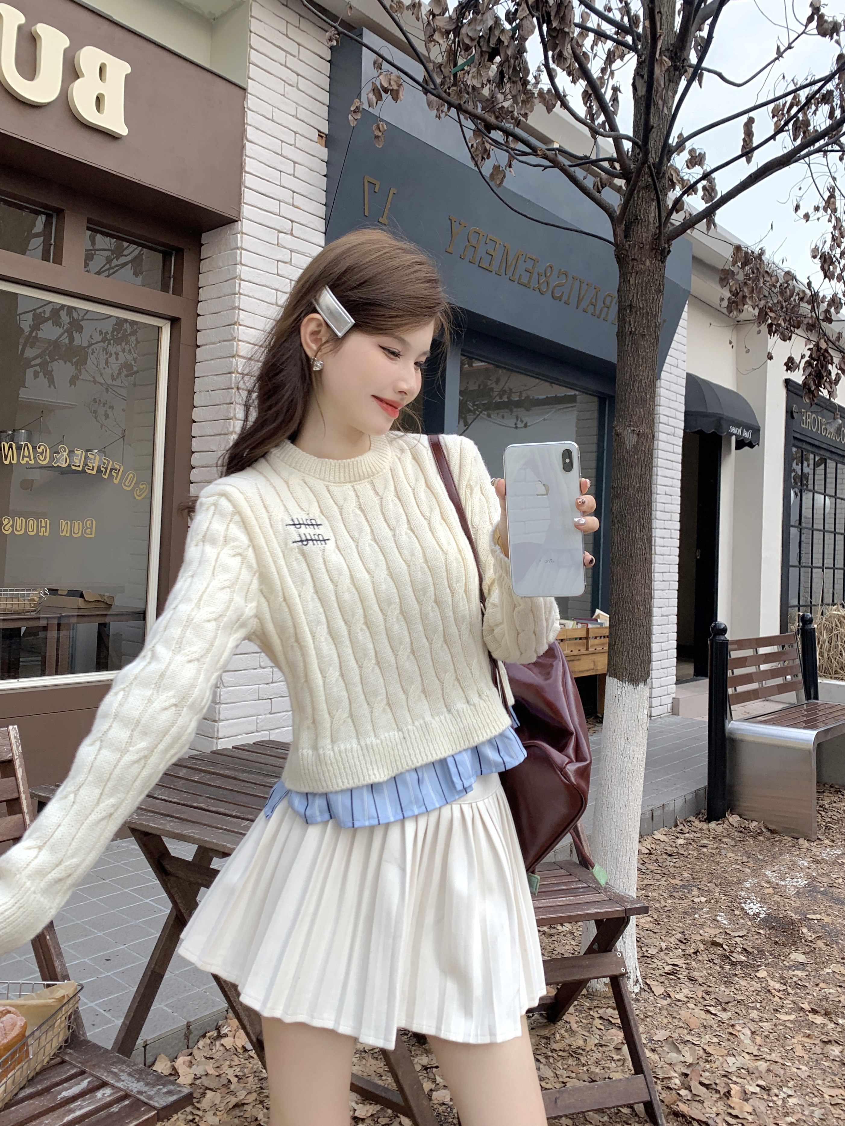 Actual shot of short twist sweater for women, autumn casual loose knitted top, round neck, college style inner wear