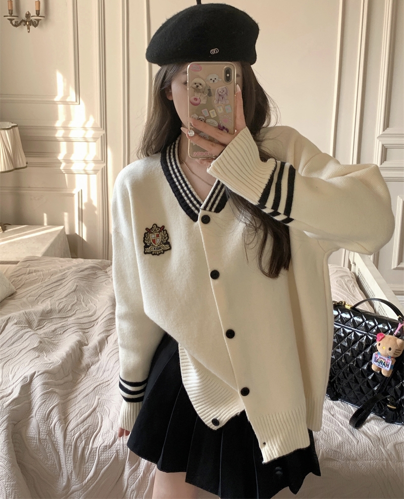 實拍 秋冬氛圍感別致V領針織開衫上衣洋氣毛衣外套女