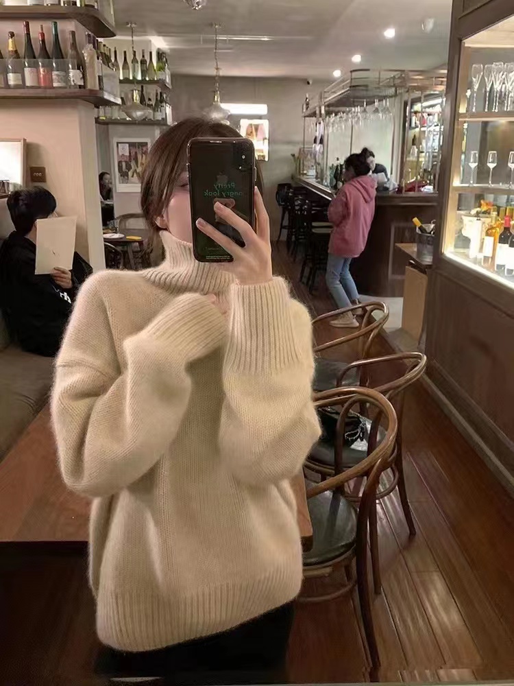 High-end gray gentle thickened raccoon velvet turtleneck sweater for women 2023 new winter inner sweater