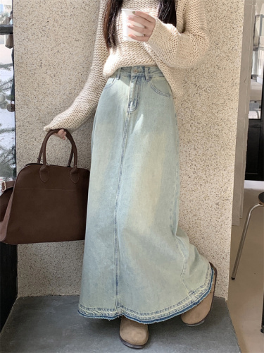 Actual shot of the new autumn and winter retro raw edge denim skirt for women, high-waisted slimming A-line long skirt with large hem