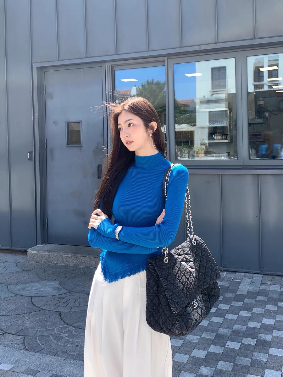 MULVAN半高領針織衫女2023秋冬修身顯瘦打底衫設計感內搭長袖上衣