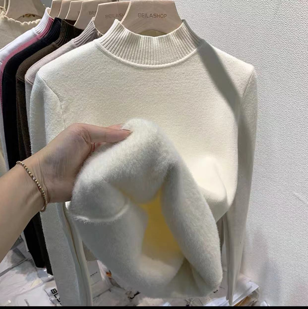 現貨加絨水貂絨半高領毛衣女秋冬加厚保暖上衣一體絨打底衫內搭潮
