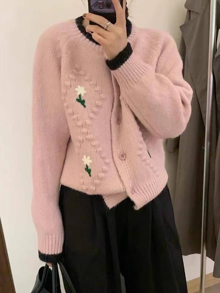 軟糯小香風刺繡花朵毛衣外套女秋冬季2023新款加厚外搭針織衫上衣
