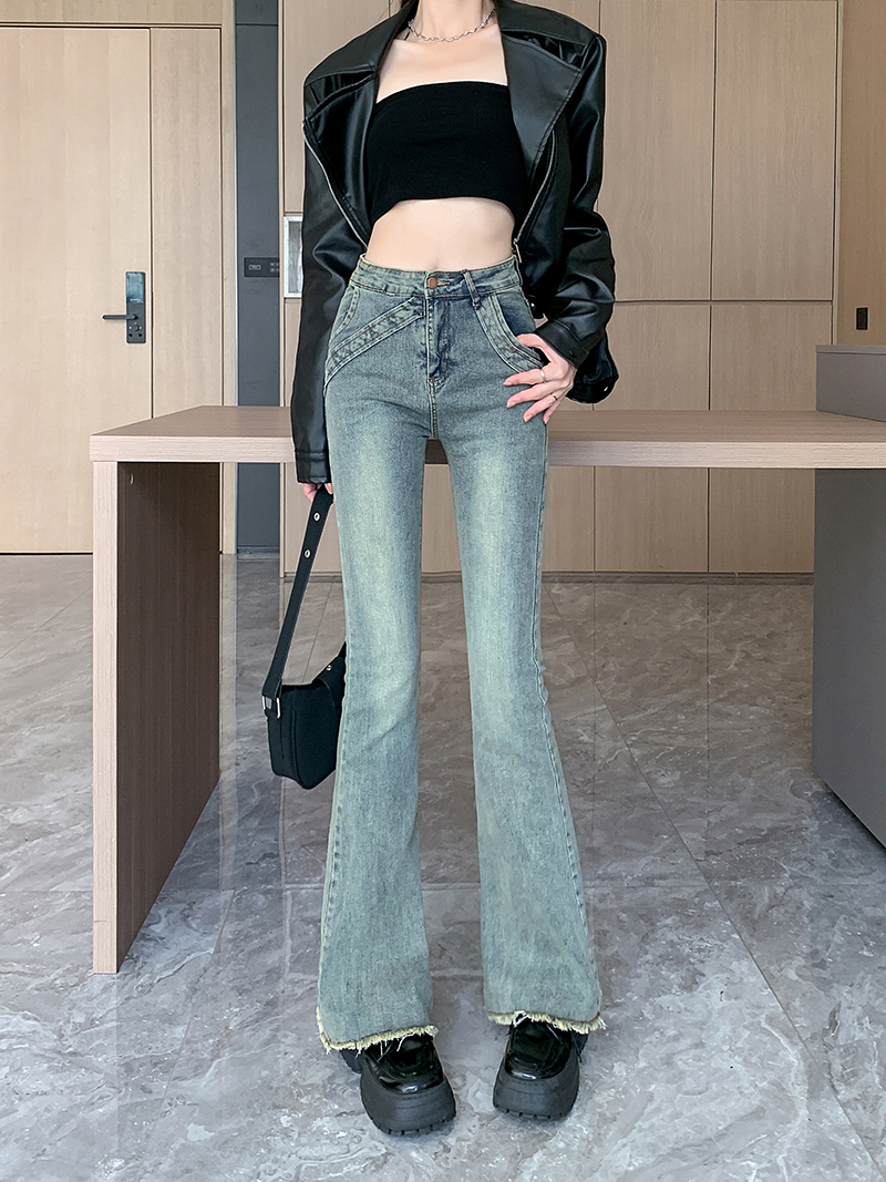 Real shot ~ hot girl micro-flared jeans for women autumn and winter 2023 new slimming and taller slim-fitting raw edge trousers