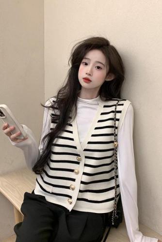 Real shot ~ V-neck striped knitted sleeveless vest sweater for spring and autumn