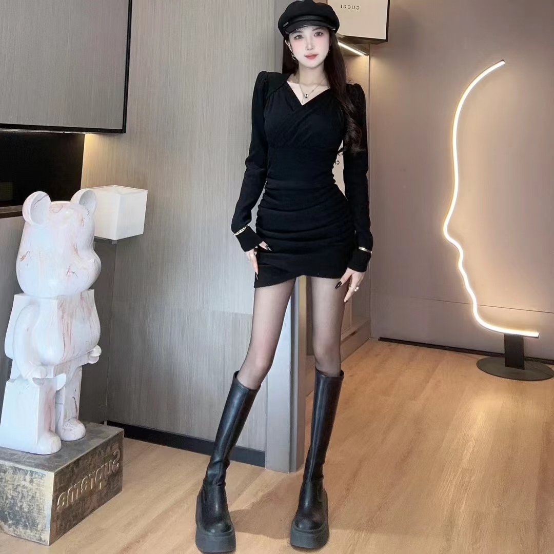 零零推薦法式性感辣妹V領褶皺氣質收腰包臀緊身顯瘦連衣裙女