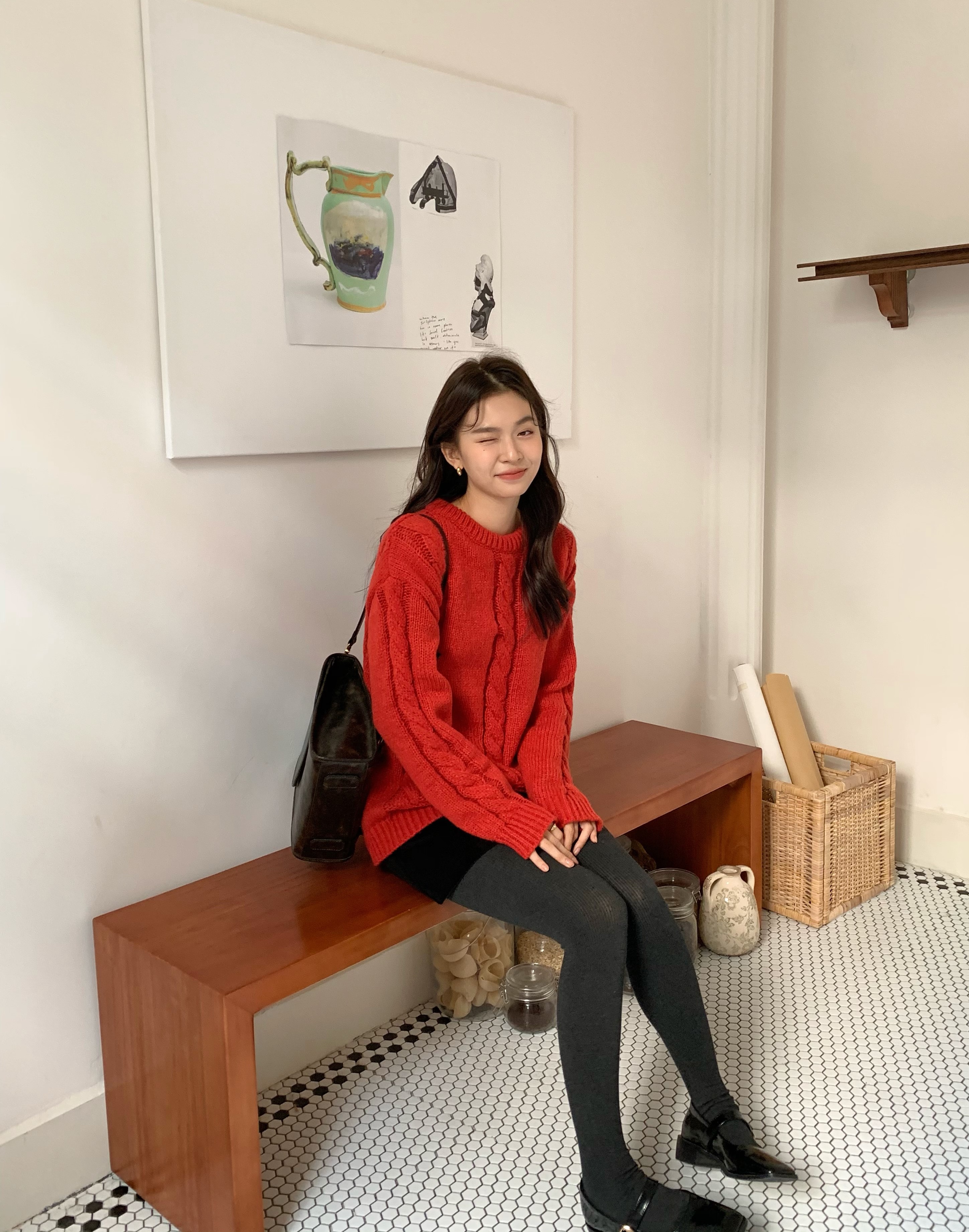 Actual shot of Korean retro twist pullover sweater