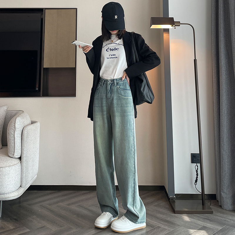 Real shot of 2023 autumn fashion straight-leg jeans for women, high-waisted, loose, slim and tall wide-leg pants for small people