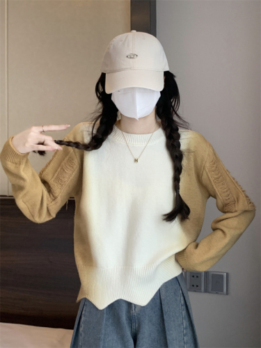 Actual shot of Korean design gradient round neck long-sleeved knitted loose and slim versatile top