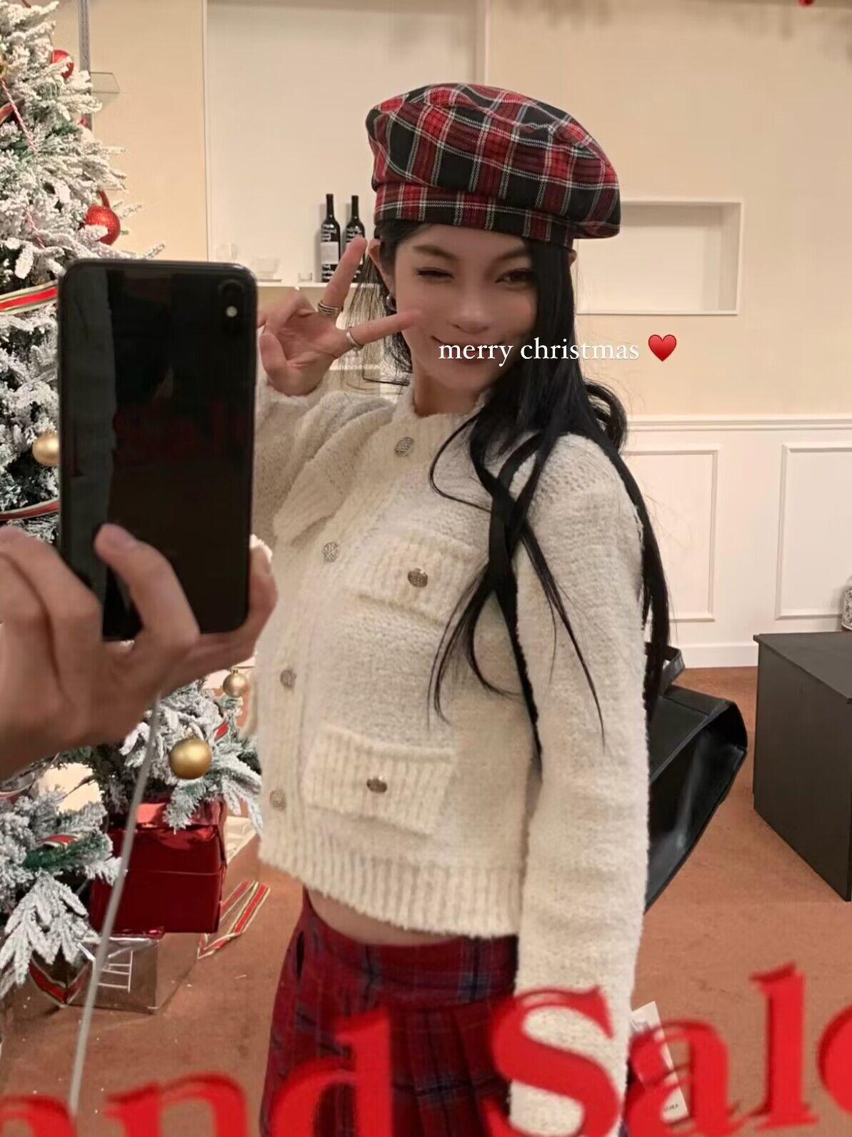 Actual shot ~ French round neck single-breasted thickened sweater jacket small fragrant style knitted short cardigan top