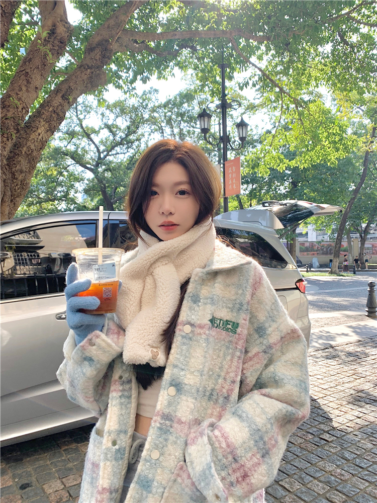 Actual shot ~ Winter new style loop velvet loose couple thickened lapel plaid coat for women