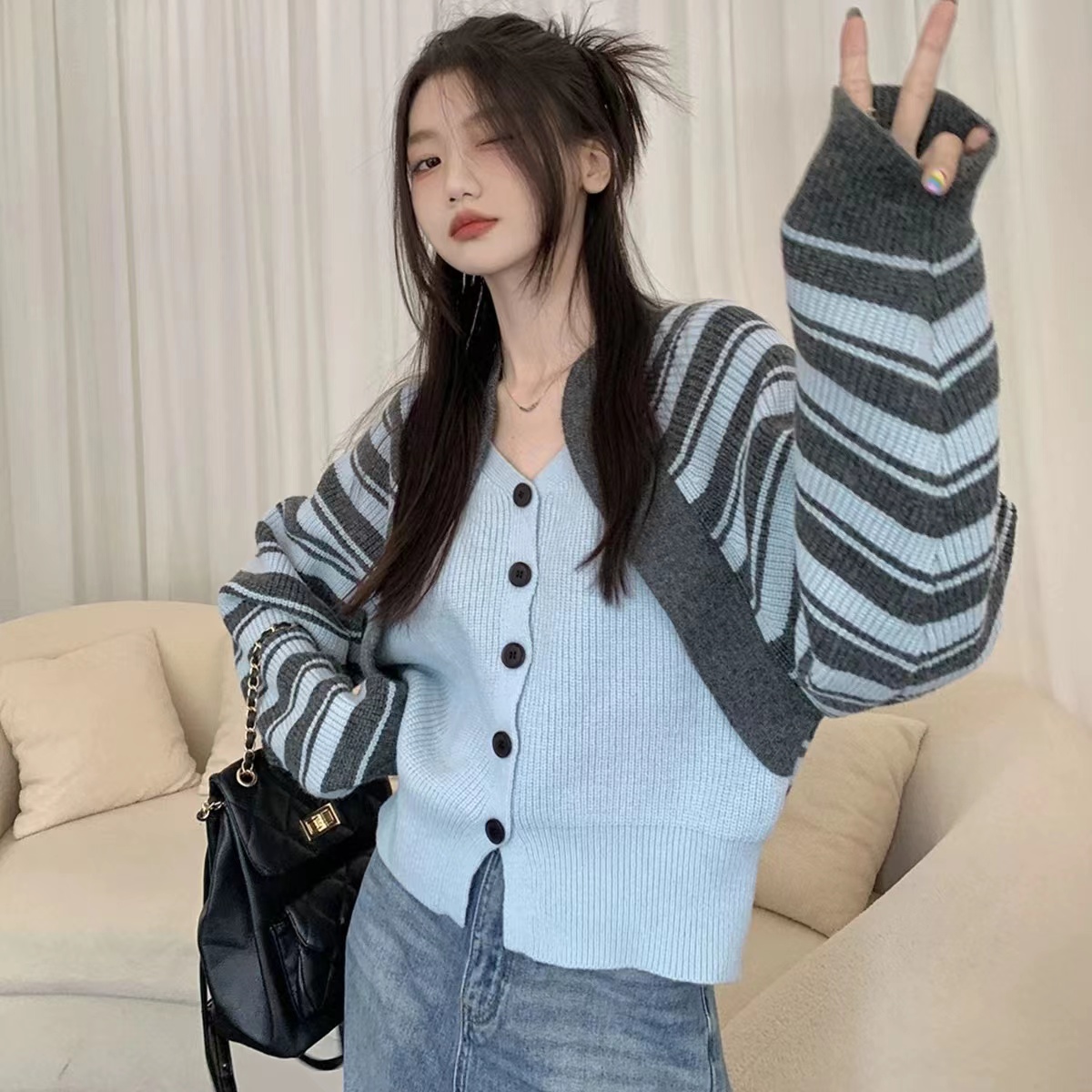 Fake two-piece color-blocked striped v-neck sweater jacket for women, spring and autumn slim-fitting short bottoming knitted cardigan top