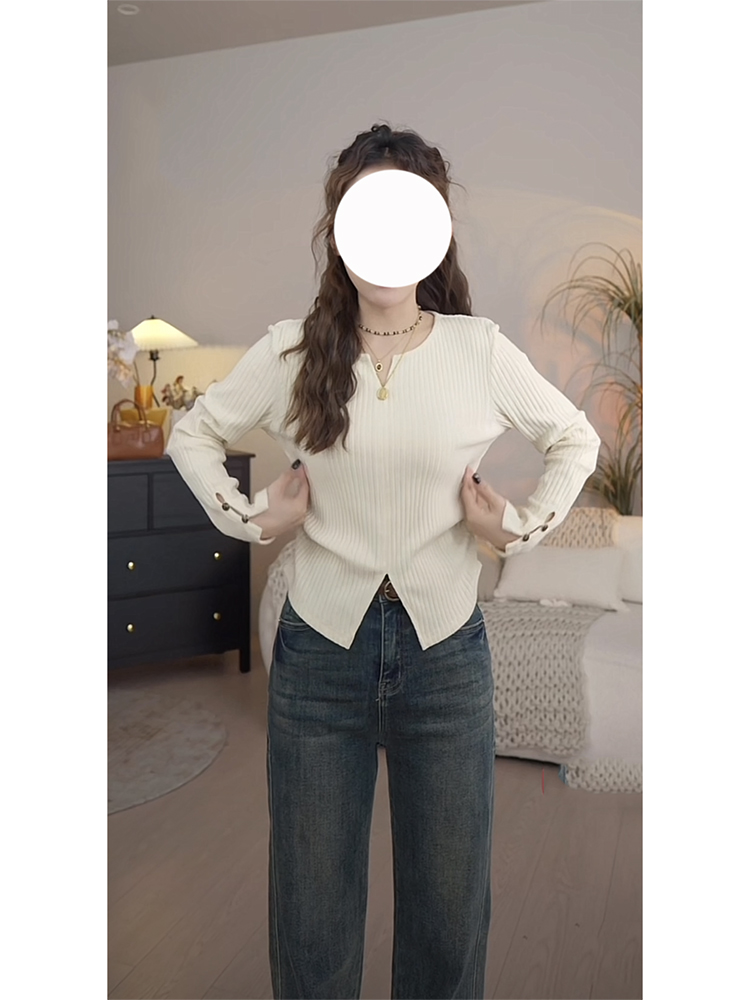 Cut cake homemade knitted bottoming shirt for women 2023 new autumn and winter top with v-neck long-sleeved slim fit is popular this year