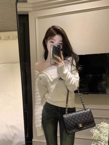  one-shoulder sweater top off-shoulder new sweater one-shoulder collar sexy long-sleeved hot girl early autumn temperament