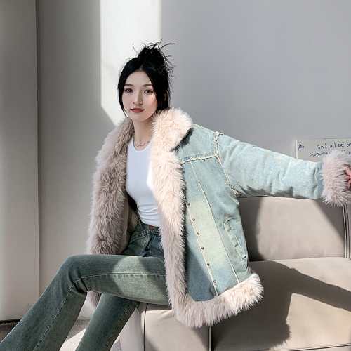 Actual shot~Lamb wool denim splicing fur coat for women in winter loose plus velvet and thickened retro quilted cotton jacket