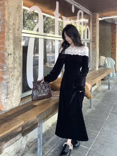 Real shot of retro lace crochet hollow stitching stand-up collar velvet dress for women fake two-piece waist long skirt