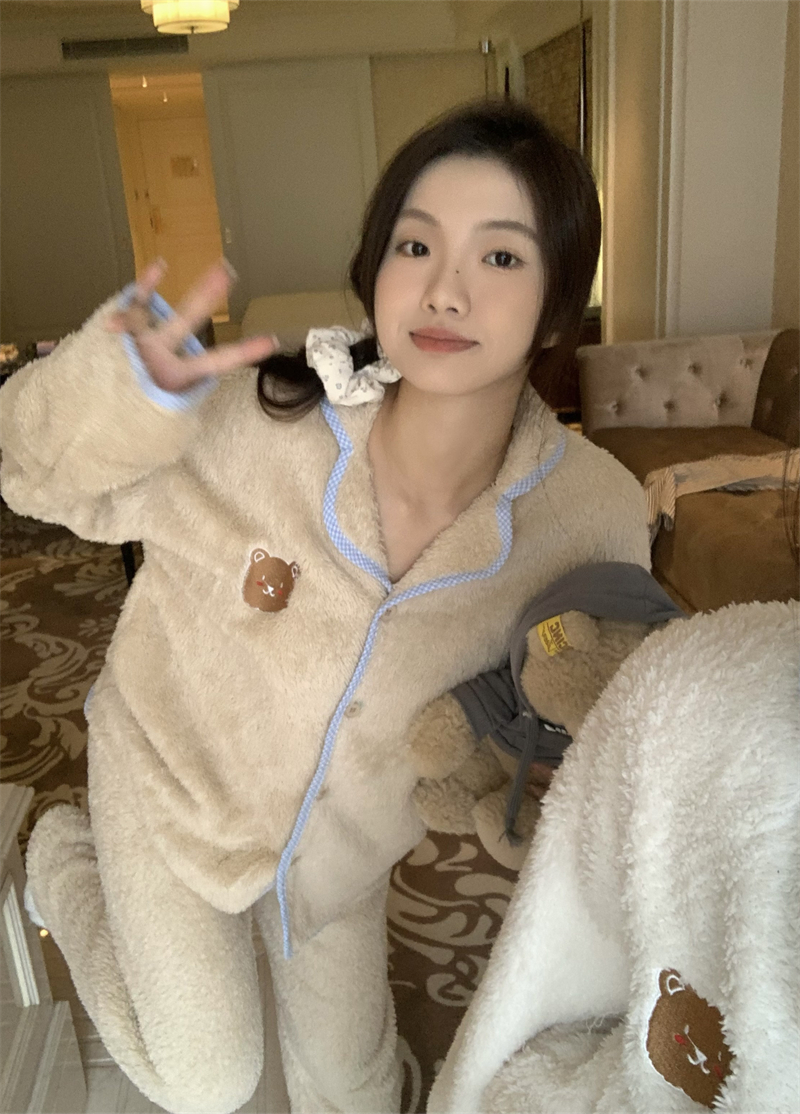 Real shot~original winter cute and warm furry bear embroidered pajamas, warm home clothes set