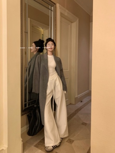 Actual shot of a Fengshen woolen woolen bathrobe, new jacket, basic slimming bottoming, high-waisted wide-leg pants