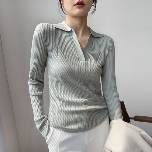 V-neck cardigan women's bottoming shirt women's autumn and winter 2023 new white polo sweater women's low-neck top