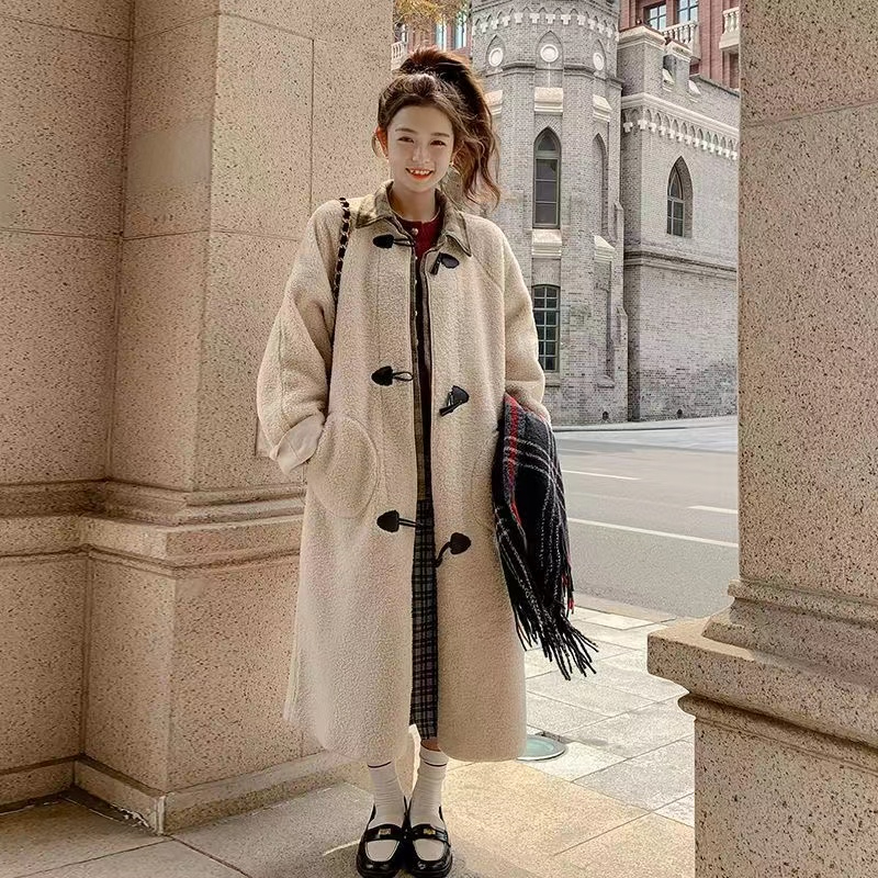 2023 Winter Mid-Length Thickened Horn Button Shearling Jacket New Loose Versatile Splicing Fake Two-piece Coat