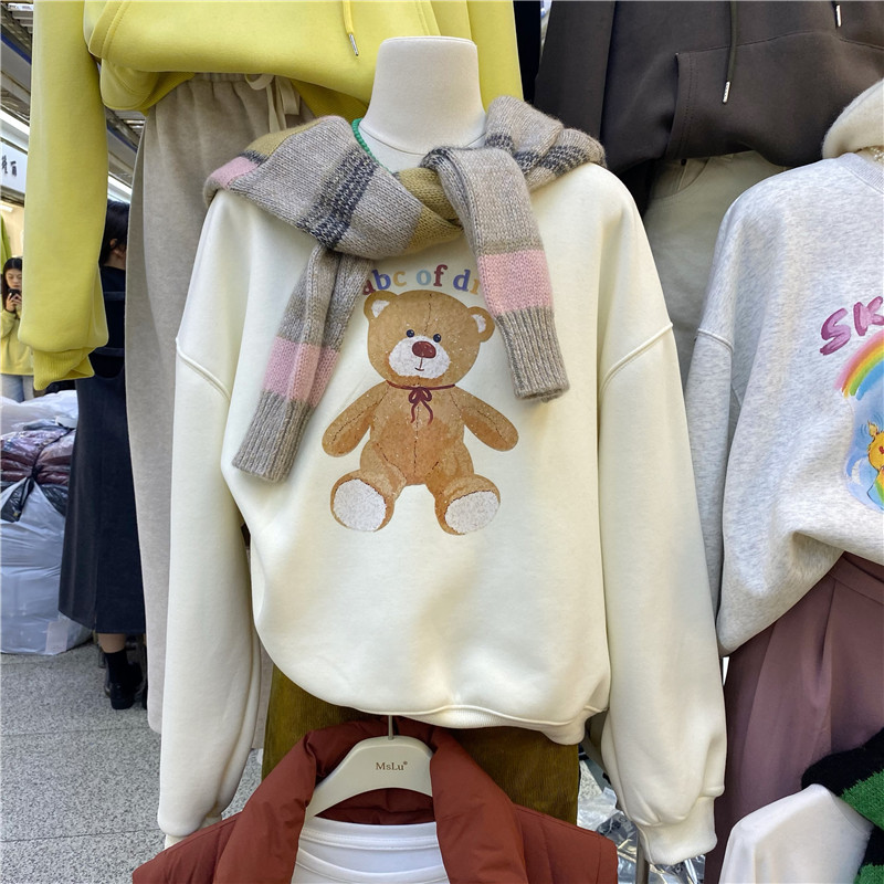 South Korea's Dongdaemun 2023 new winter style sweet age-reducing cartoon pattern loose pullover casual velvet sweatshirt for women