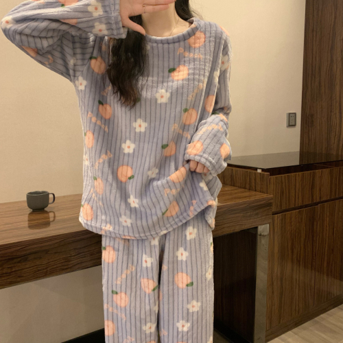 Actual shot ~ Autumn and winter new sweet printed coral velvet pajamas and pajamas, cute warm home clothes two-piece set