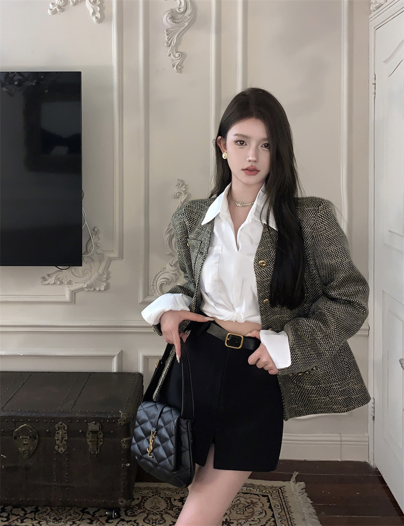 Actual shot ~ Black gold casual and simple style small fragrance jacket + niche design cross-section shirt suit