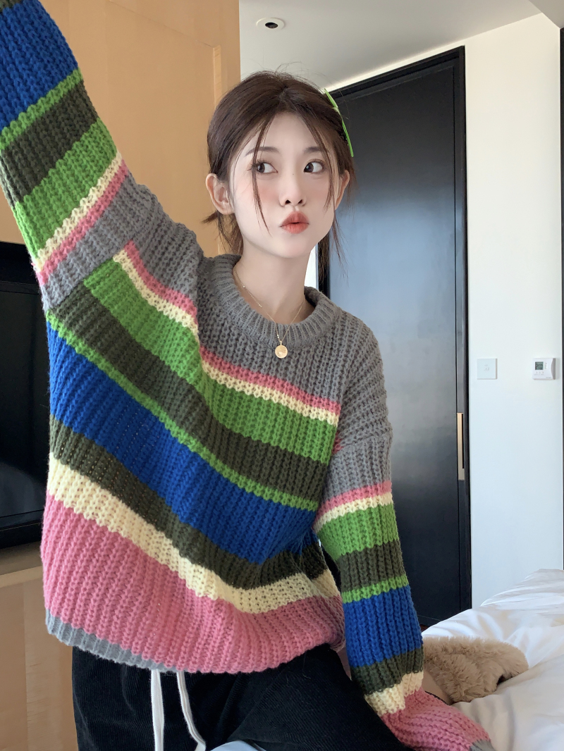 Actual shot~Autumn and winter new Korean style loose and lazy style rainbow contrast striped round neck sweet sweater jacket