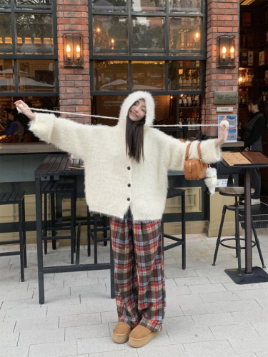 Real shot~Korean style loose hooded knitted sweater jacket
