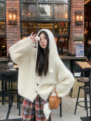 Real shot~Korean style loose hooded knitted sweater jacket