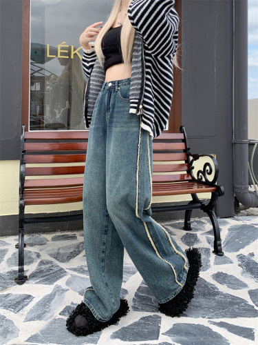 Actual shot of retro straight-leg jeans for fall and winter, new high-waisted loose casual wide-leg floor-length dad trousers