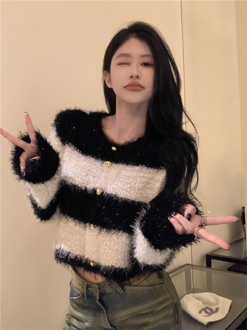 Actual shot of Korean color-blocked striped bright silk knitted cardigan for women in autumn and winter loose slimming round neck sweater