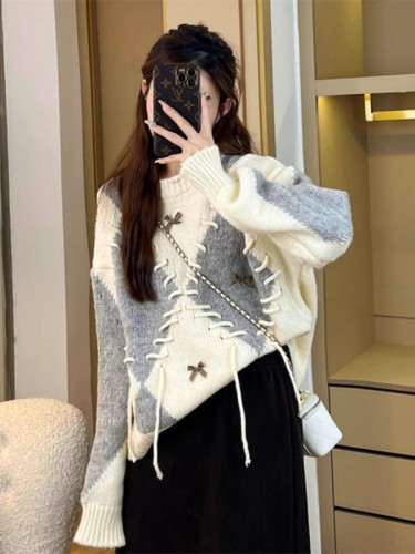  autumn and winter new style embroidered soft waxy color block stitching design round neck pullover ins knitted sweater versatile for age reduction