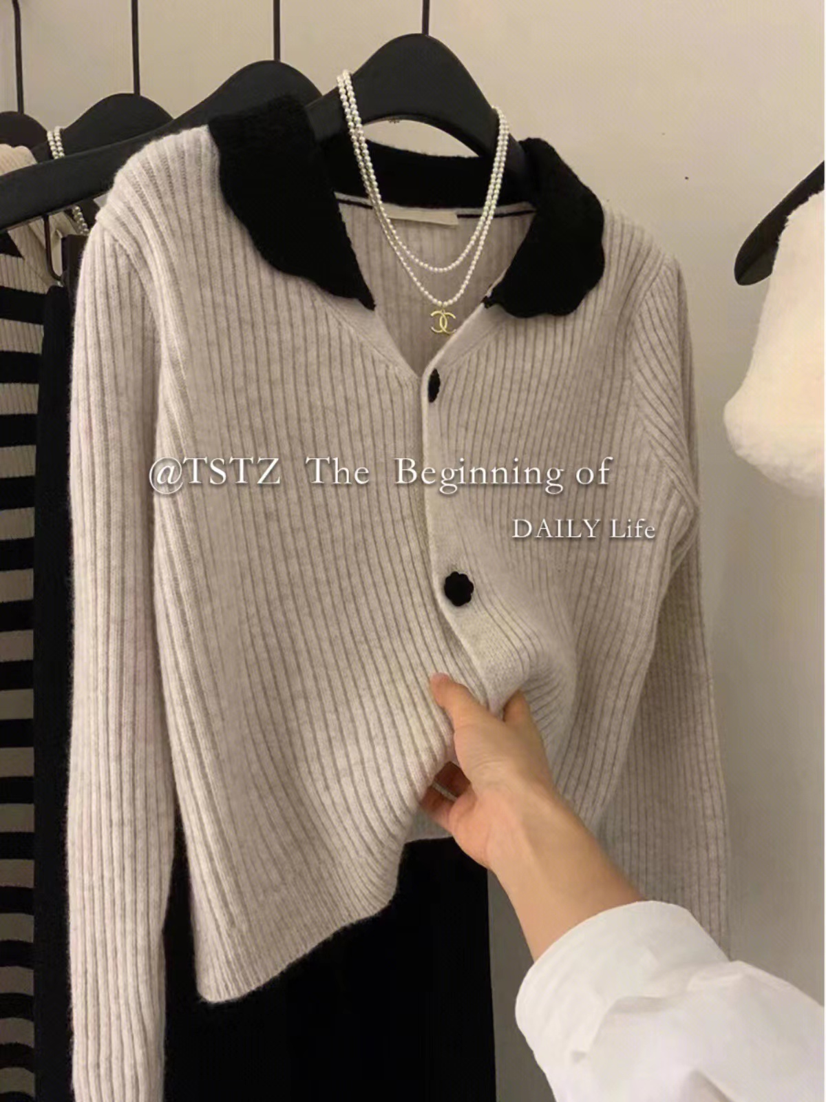 羊絨翻領毛衣外套女春秋慵懶風設計感軟糯上衣坑條娃娃領針織開衫