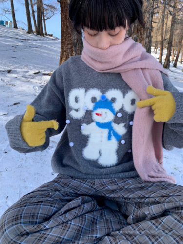 与雪景适配度满分的good雪人圆领毛衣