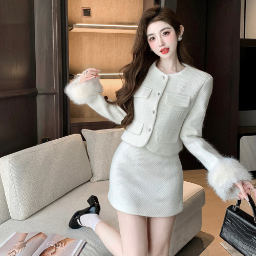 Actual shot of new winter style Xiaoxiang celebrity style detachable furry quilted thickened woolen jacket and skirt suit
