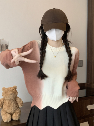 Actual shot of Korean design gradient round neck long-sleeved knitted loose and slim versatile top