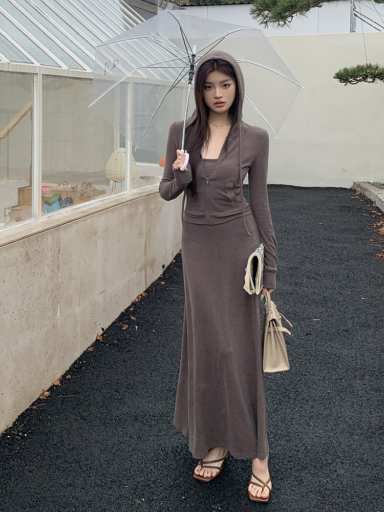 Real shot of 2023 autumn and winter new slim fit A-line suspender dress women's long-sleeved hooded sweatshirt temperament two-piece suit