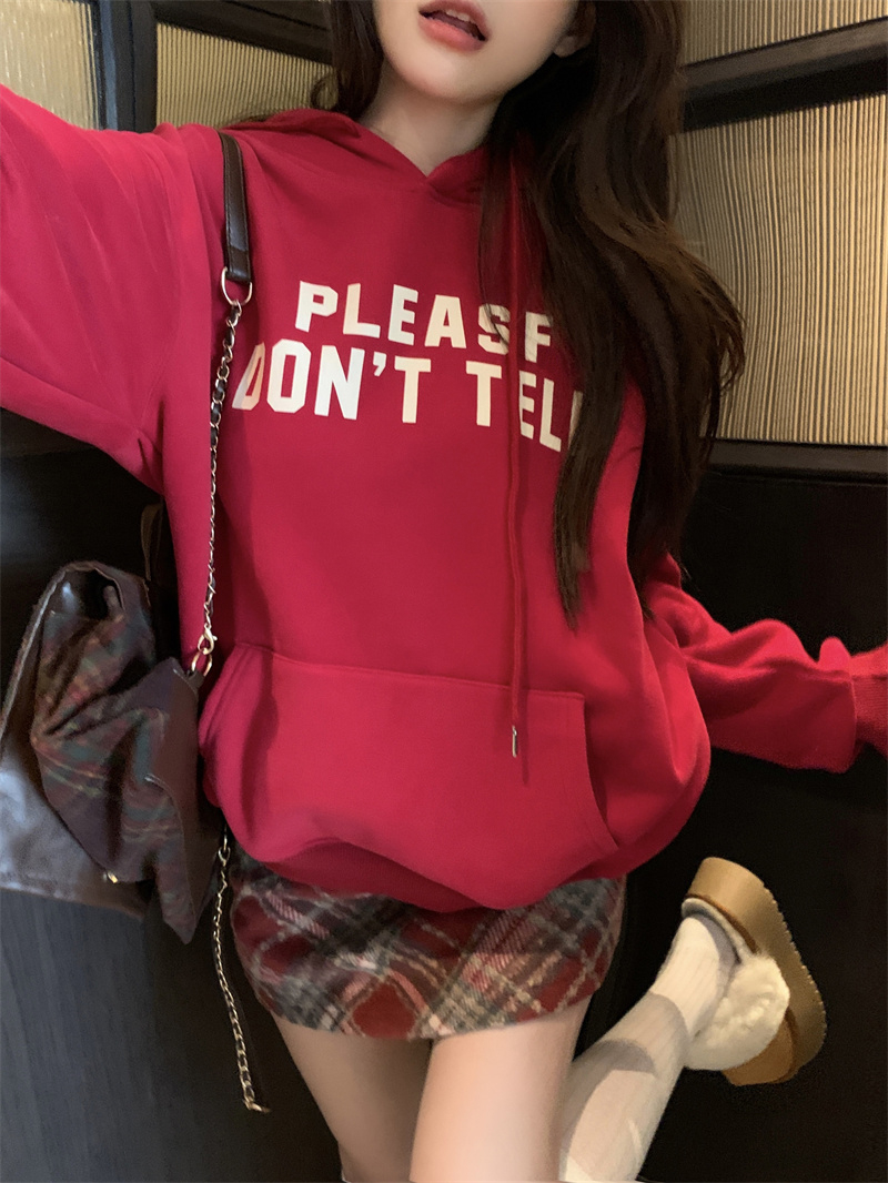 字母印花紅色連帽衛衣女秋冬設計感小眾寬鬆加絨加厚長袖套頭上衣
